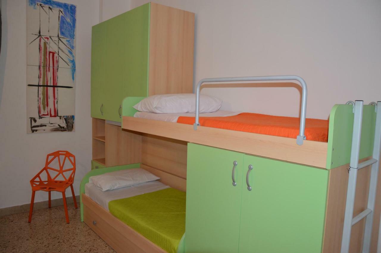 Il Profumo Del Porto Bed & Breakfast 2*